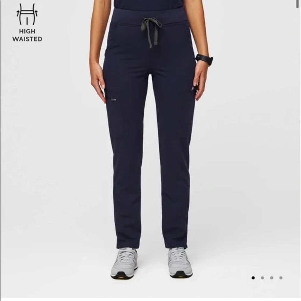 Figs Yola high-waisted skinny scrub pants XSP (petite)